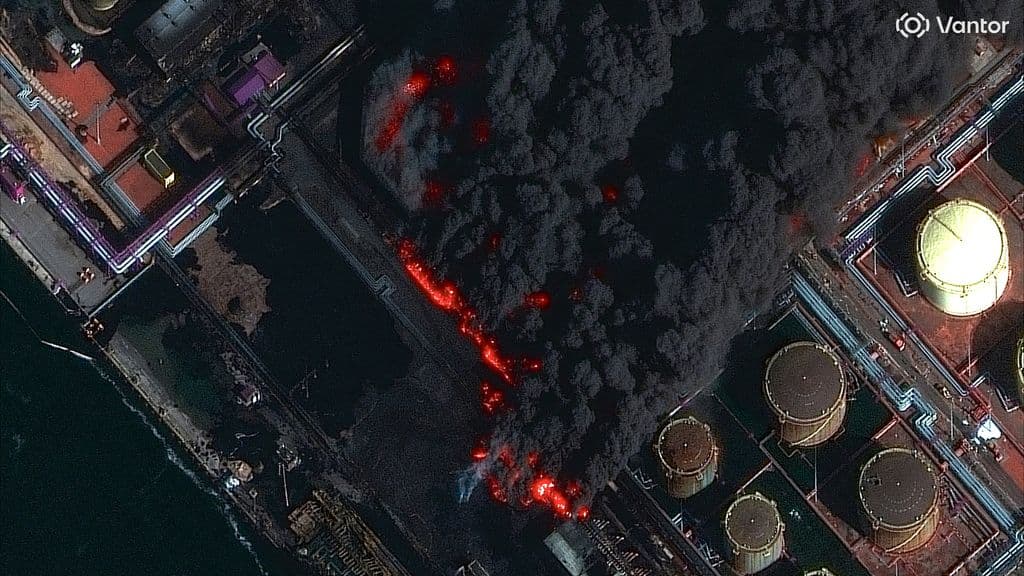 Ukrayna, Rusya'nın stratejik Ust-Luga limanını üçüncü kez vurdu