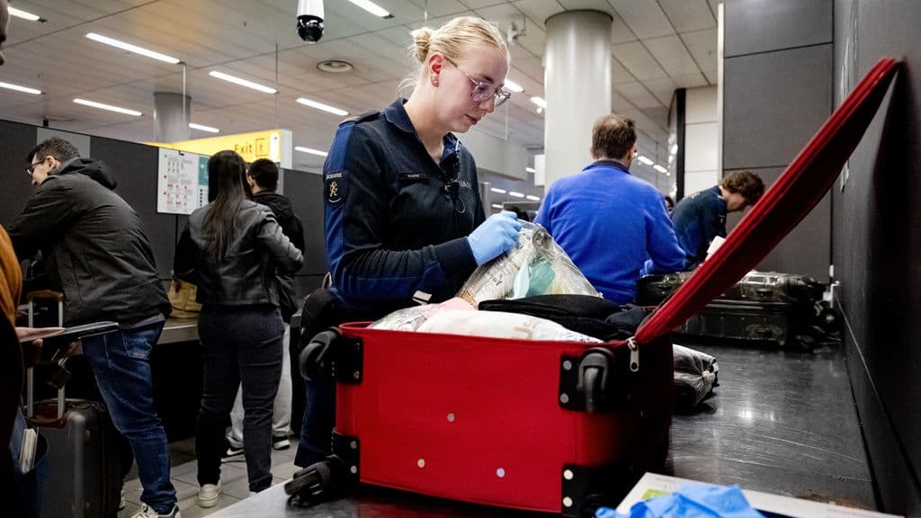 Hollanda'da uyuşturucu kuryelerine verilen cezalar mahkemeler arası tartışma yarattı