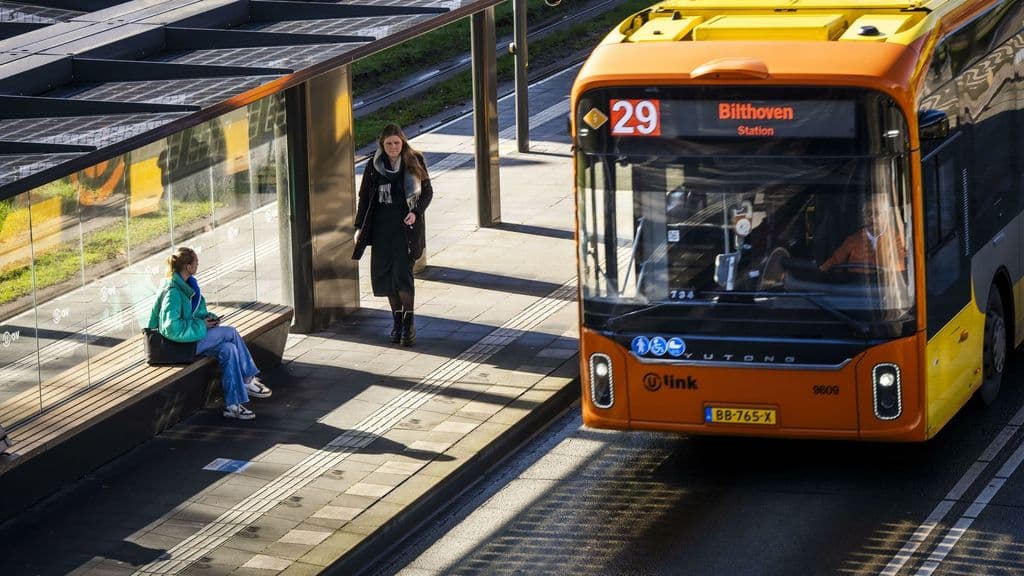 Utrecht'te otobüs şirketlerine milyonluk ceza: Transdev'e 1.5 milyon Euro