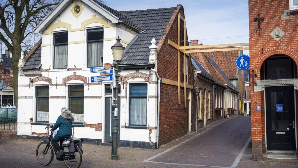 Hollanda'da deprem hasarı firmalarına 577 milyon euro, sahipleri milyoner oldu