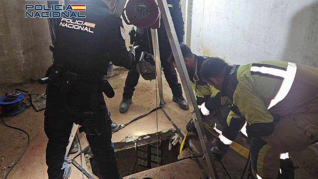 Fas-Ceuta Arasındaki Gizli Tünelden Hollanda'ya Haftalık 2 Ton Esrar Kaçırılıyordu