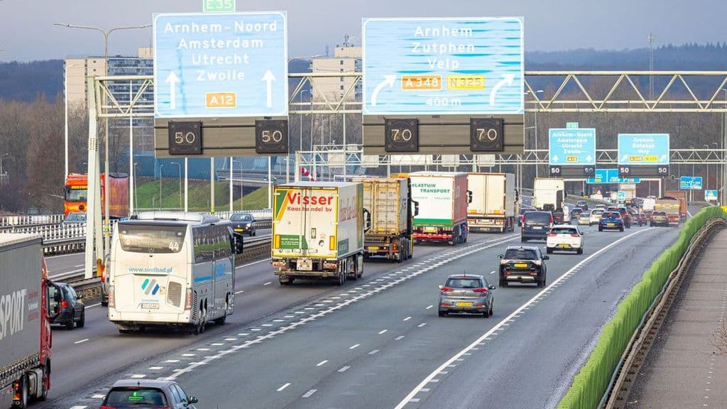 Hollanda'da A12 Köprü Tamiri Bisiklet Kiralamasını Patlattı