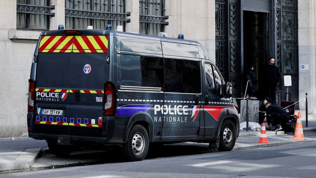 Paris'te İran kaynaklı bomba tehdidi nedeniyle güvenlik önlemleri artırıldı