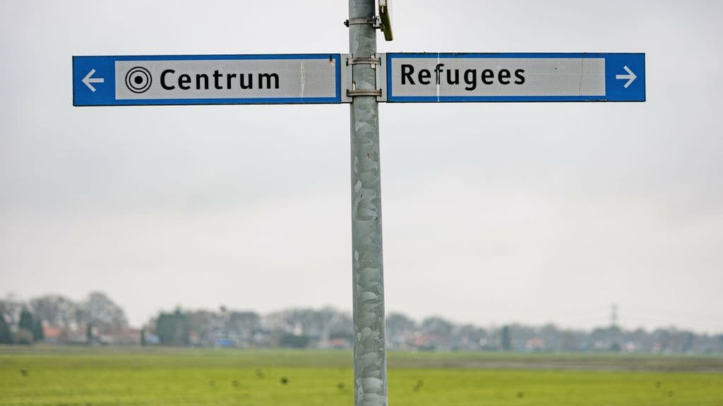 Hollanda'da AB Geri Gönderme Yasası Tartışması Koalisyon Partilerini Böldü