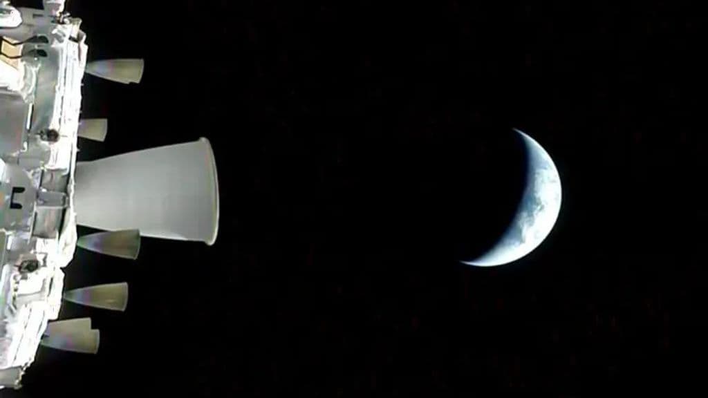 NASA'nın Orion Kapsülü Dünya Yörüngesini Terk Ederek Ay'a Doğru Yola Çıktı