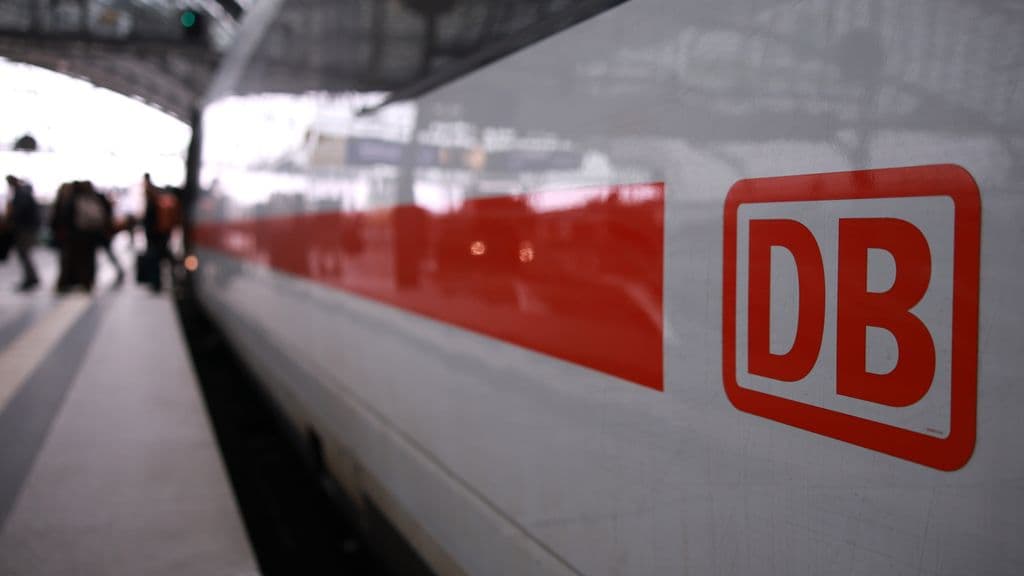 Almanya'da Hızlı Trende Sahte Bombalı Saldırı Girişimi: 12 Kişi Yaralandı