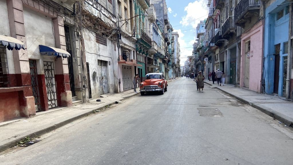 Küba'da ABD petrol ambargosu krize yol açtı: Hastaneler zor durumda