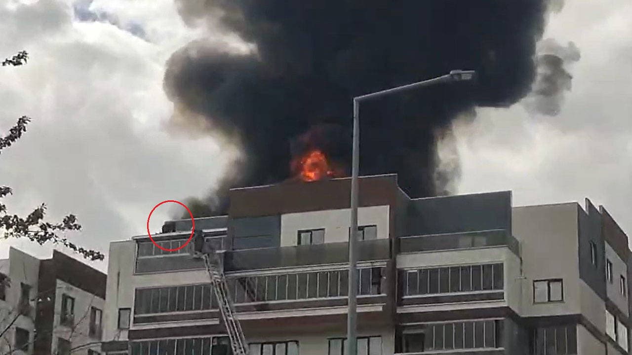 Bursa'da 8 katlı apartmanda yangın: 2 işçi mahsur kaldı, 4 kişi hastaneye kaldırıldı