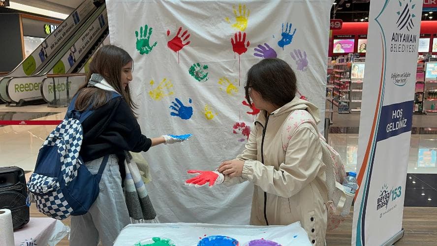 Adıyaman'da Dünya Otizm Farkındalık Günü için renkli etkinlik