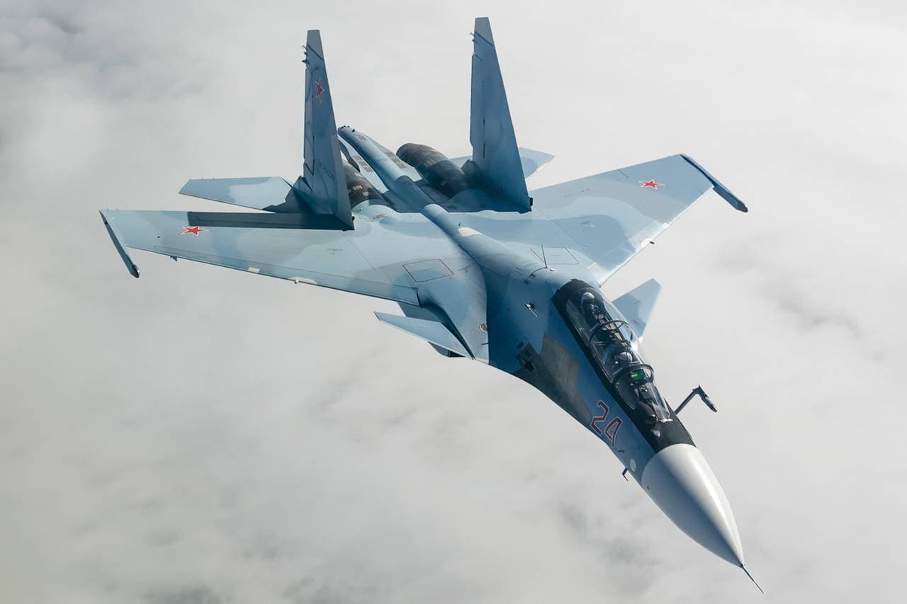 Rus Su-30 savaş uçağı Kırım'da eğitim uçuşu sırasında düştü