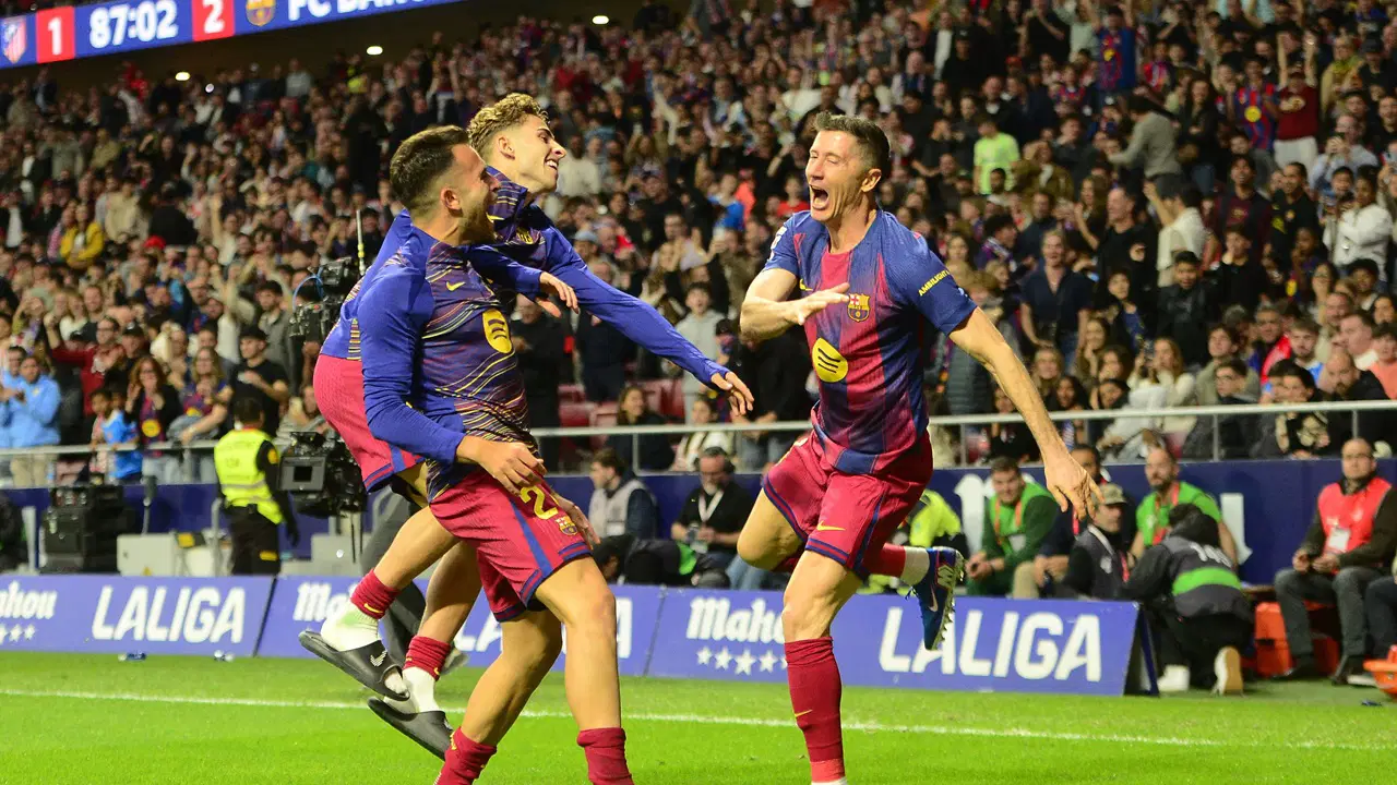 Barcelona, Atletico Madrid'i 2-1 yenerek zirvede farkı 7 puana çıkardı