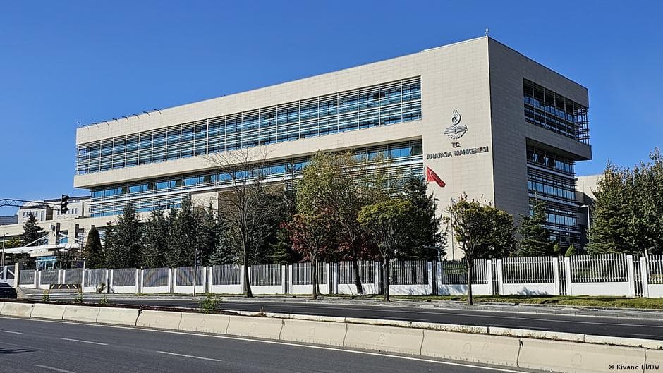 AYM ikinci kez Tayfun Kahraman'ın haklarının ihlal edildiğine hükmetti