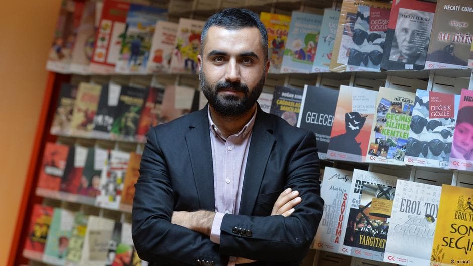 DW Türkçe muhabiri Uludağ'ın dosyası Ankara'ya gönderildi, tutukluluk devam ediyor