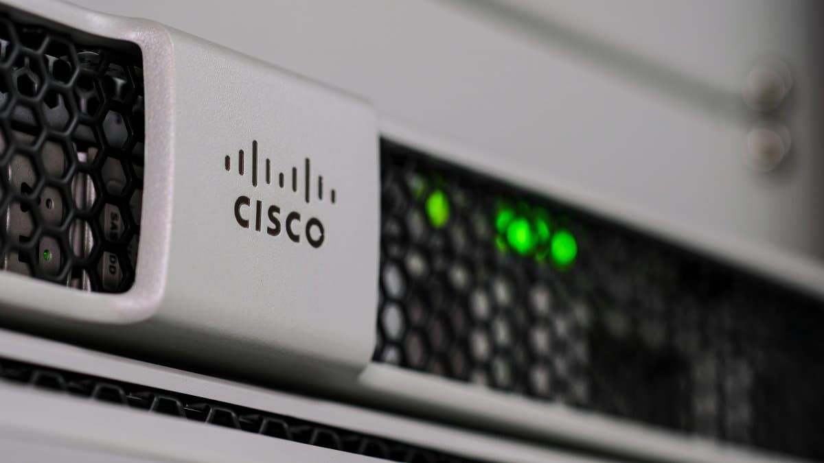 Cisco'ya siber saldırı: Kaynak kodları ve müşteri verileri çalındı