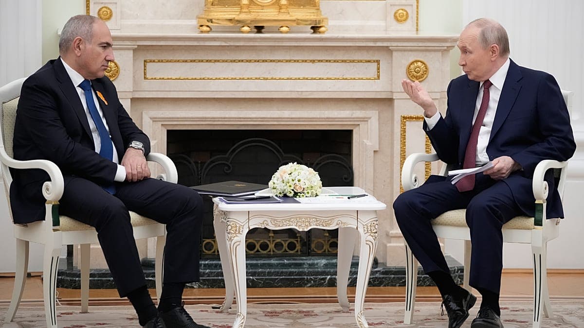 Putin, Ermenistan'ı AB üyeliği konusunda uyardı: İki blokta birden yer alamaz