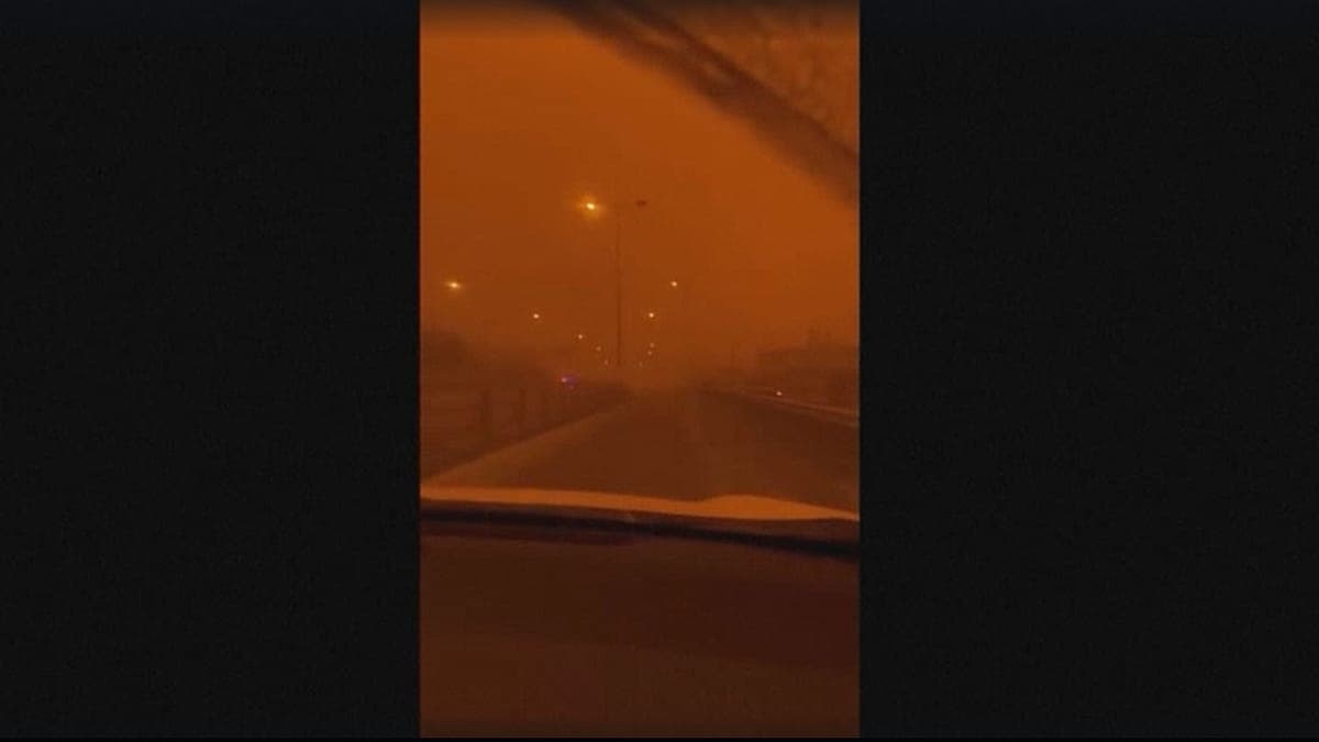 Sahra tozu Girit semalarını kırmızıya boyadı, Mars manzarası oluştu