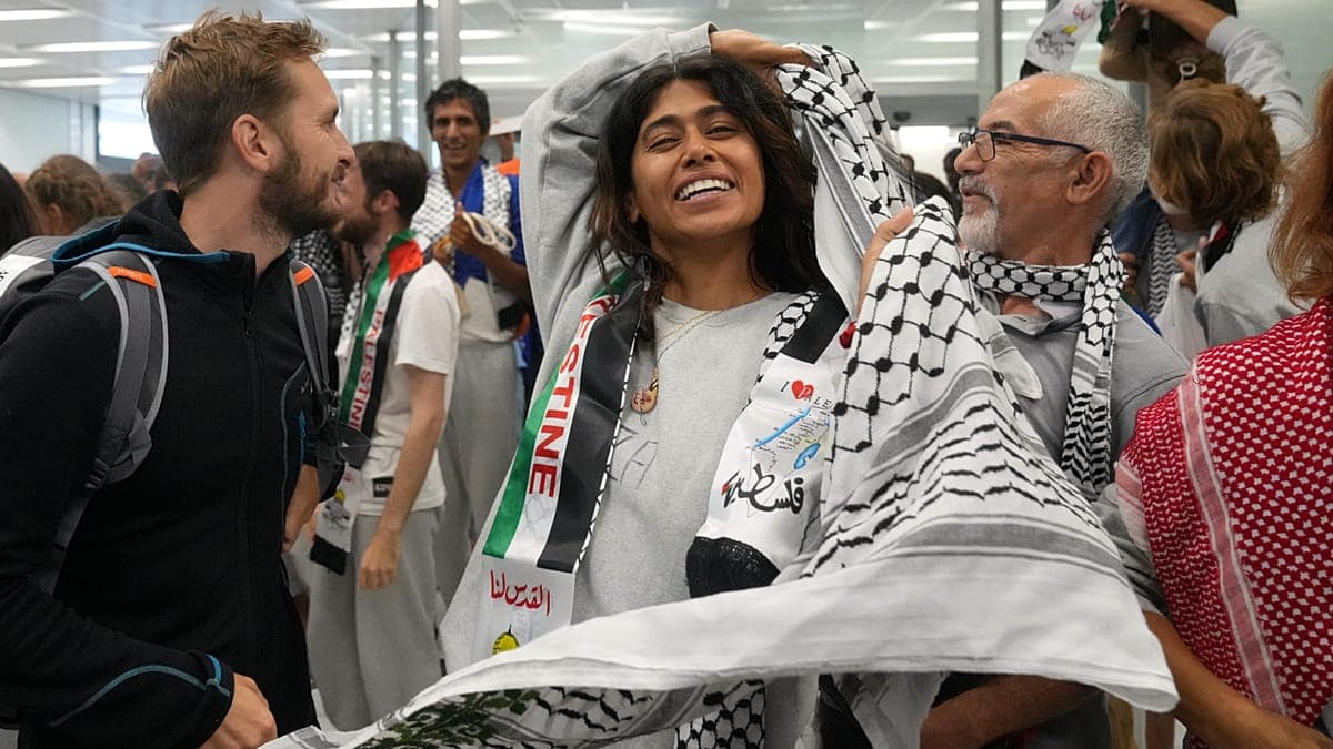 Avrupa Parlamentosu milletvekili Rima Hassan terörü övme suçlamasıyla gözaltında