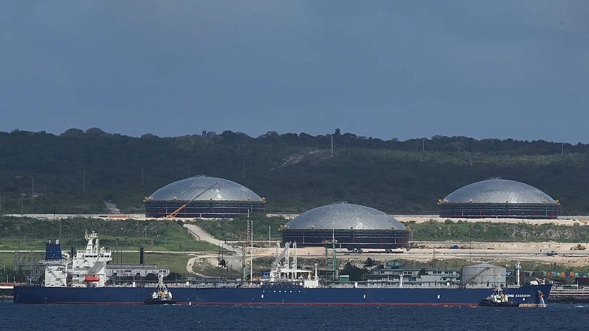 Rusya, Küba'ya ikinci petrol tankerini gönderiyor: ABD ablukasına rağmen destek