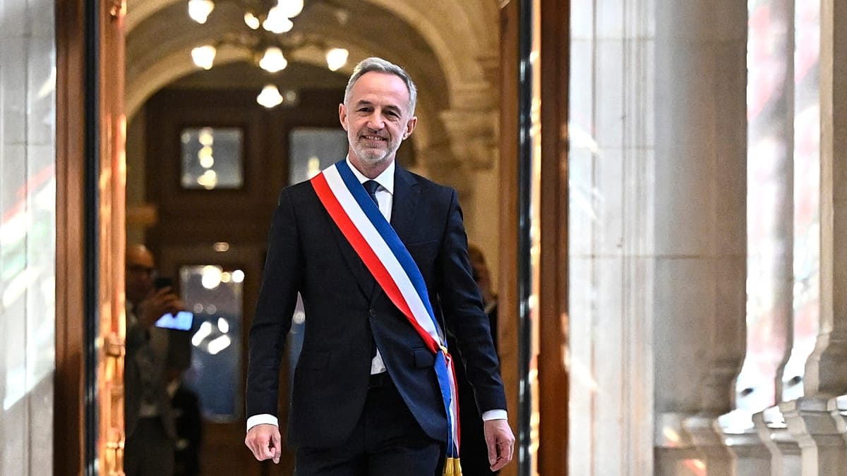 Paris'te 31 okul görevlisi cinsel taciz şüphesiyle görevden alındı