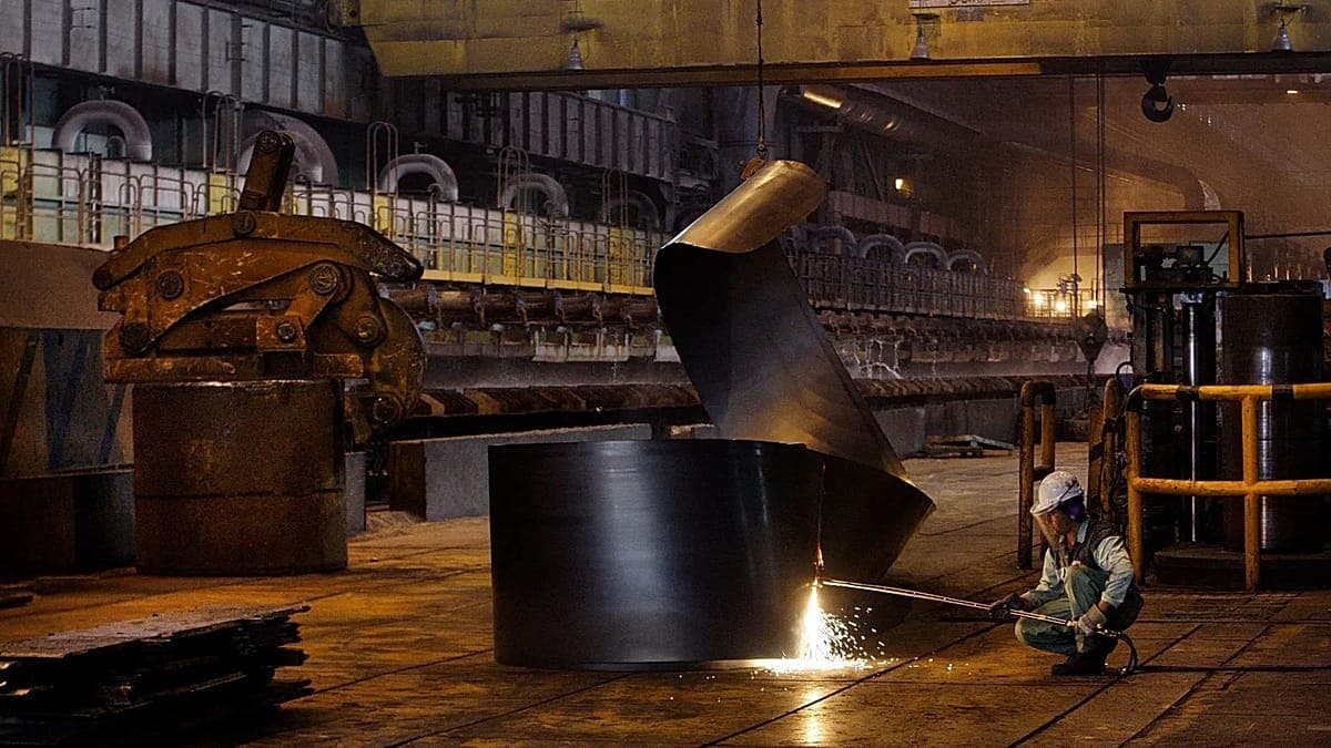 İsrail, İran'ın çelik üretim kapasitesinin yüzde 70'ini yok ettiğini açıkladı