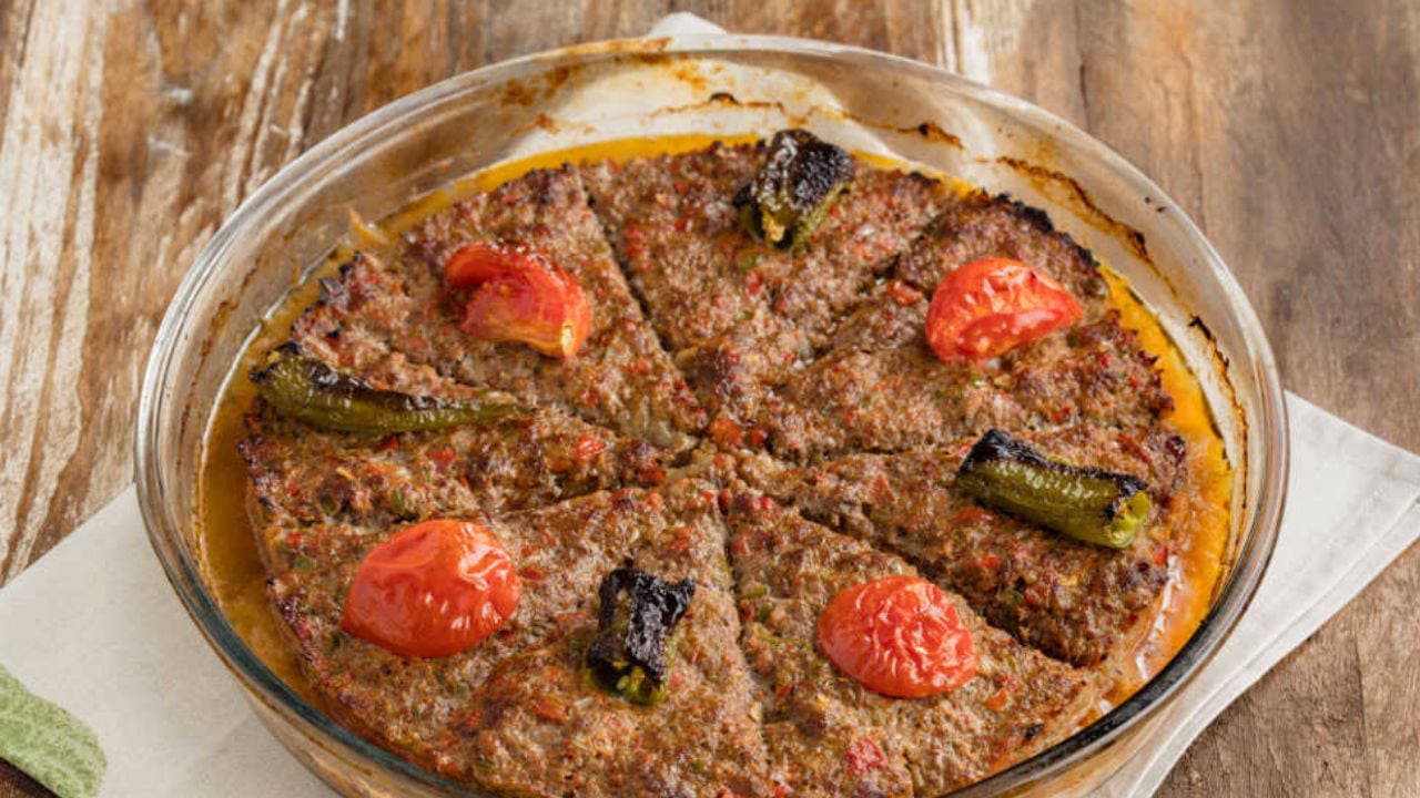 Türk mutfağının incisi Kilis Tava: Zırh ile kıyılan et ve taş fırın geleneği