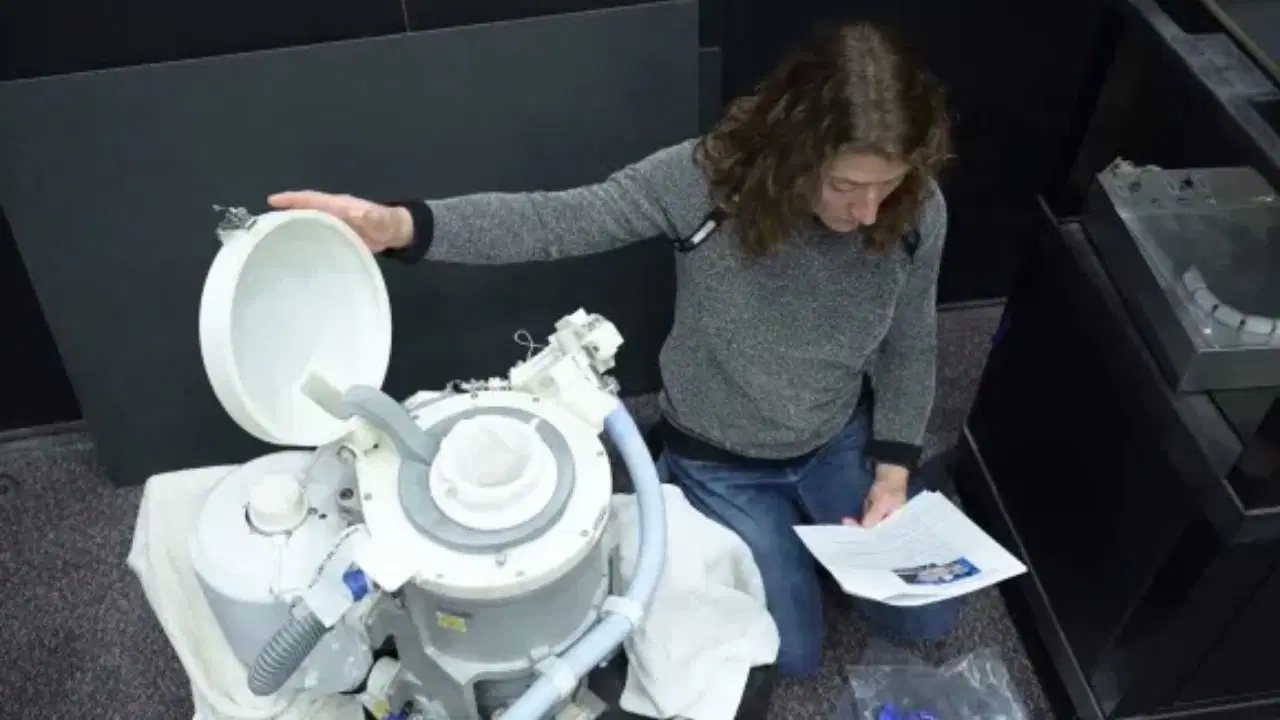 NASA Artemis II mürettebatı uzay aracındaki tuvalet arızasını yeryüzüne bildirdi